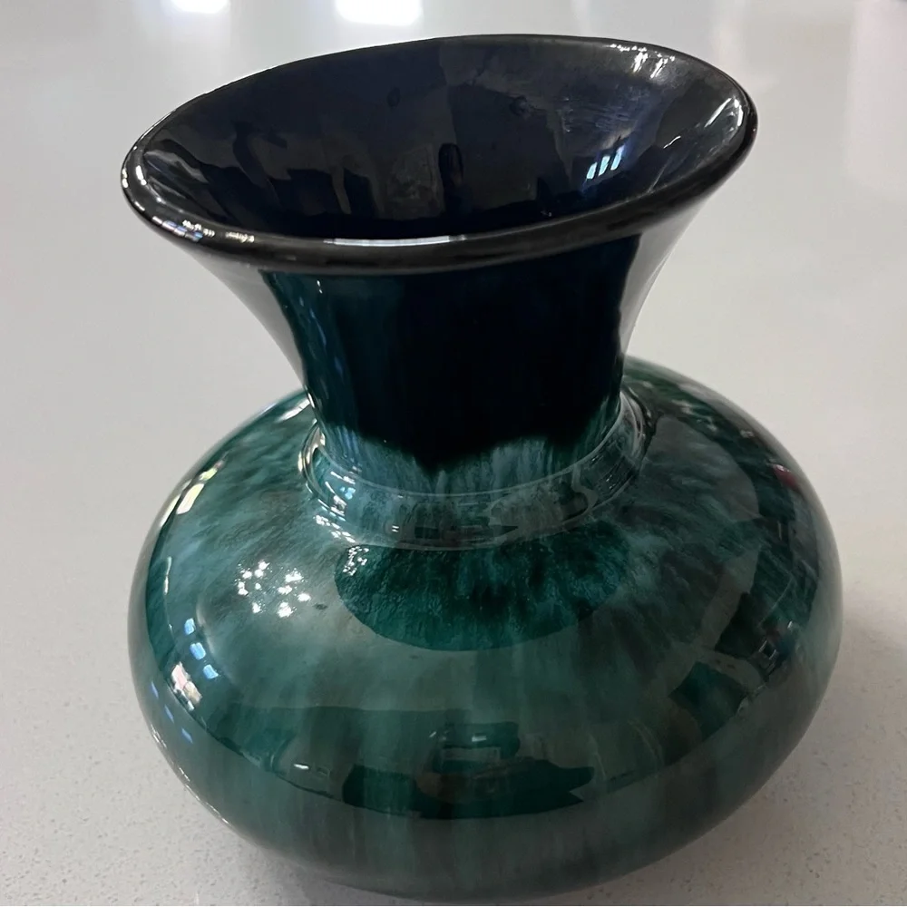Vtg BMP Blue Mountain Pottery Canada Vase  5